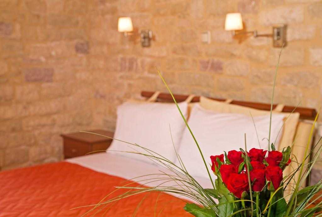 Enastron Villas Kyparissia Exterior foto